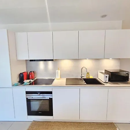 Apartman Sunny W Terrace&parking Spaces